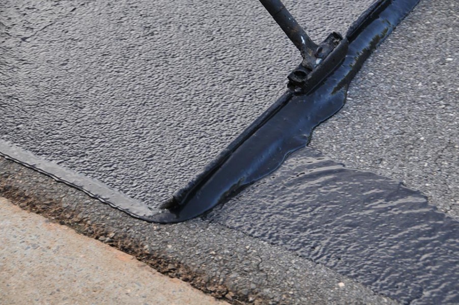 Asphalt Driveway Sealing